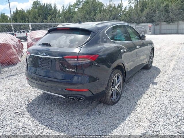 2021 MASERATI LEVANTE GRANLUSSO 4