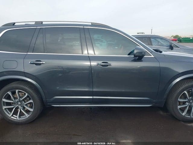 2017 VOLVO XC90 T6 MOMENTUM 13