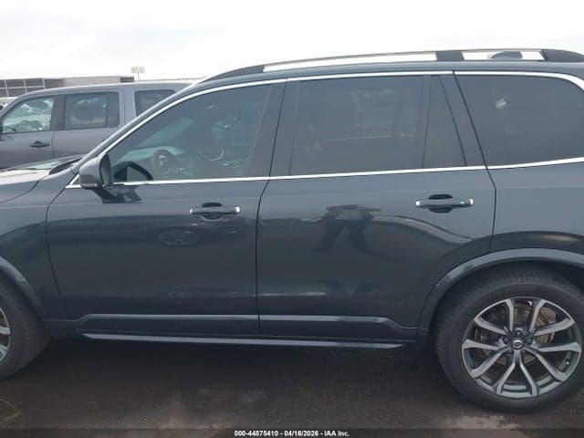 2017 VOLVO XC90 T6 MOMENTUM 14