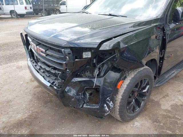 2022 GMC YUKON XL 4WD AT4 6
