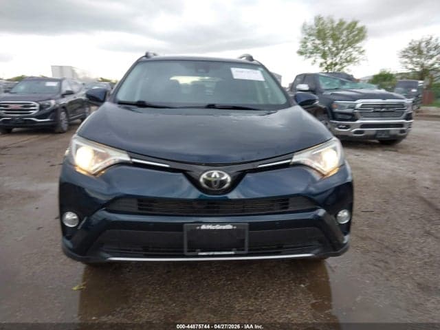 2017 TOYOTA RAV4 XLE 12