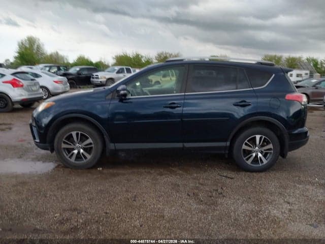 2017 TOYOTA RAV4 XLE 14