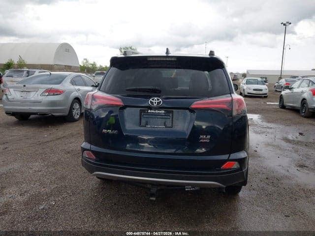 2017 TOYOTA RAV4 XLE 16