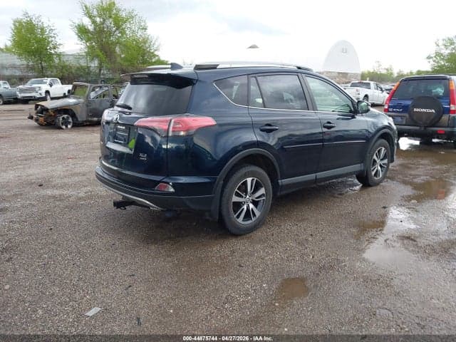 2017 TOYOTA RAV4 XLE 4