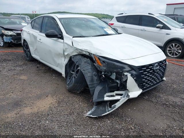 2023 NISSAN ALTIMA SR FWD 1