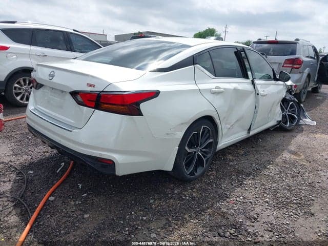 2023 NISSAN ALTIMA SR FWD 4