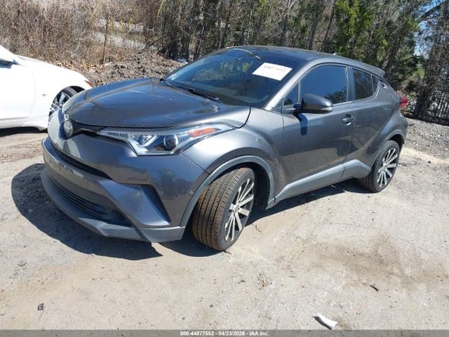 2019 TOYOTA C-HR XLE 2