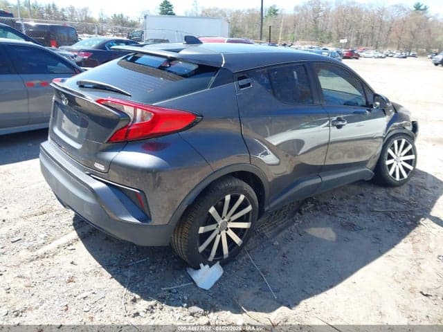 2019 TOYOTA C-HR XLE 4