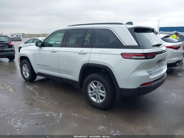 2025 JEEP GRAND CHEROKEE LAREDO 4X4 3