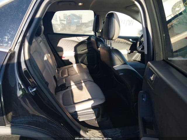 2020 FORD ESCAPE TITANIUM 8