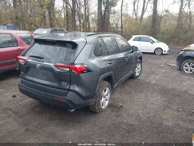 2020 TOYOTA RAV4 XLE 4