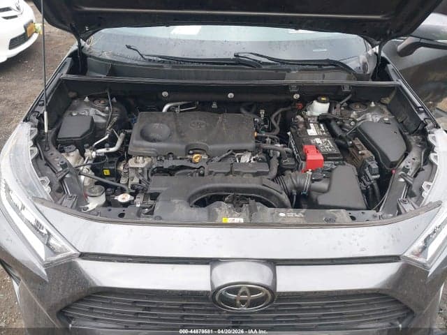 2020 TOYOTA RAV4 XLE 10