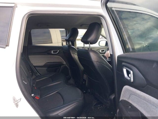 2022 JEEP COMPASS LATITUDE 4X4 8