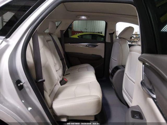 2017 CADILLAC XT5 LUXURY 8