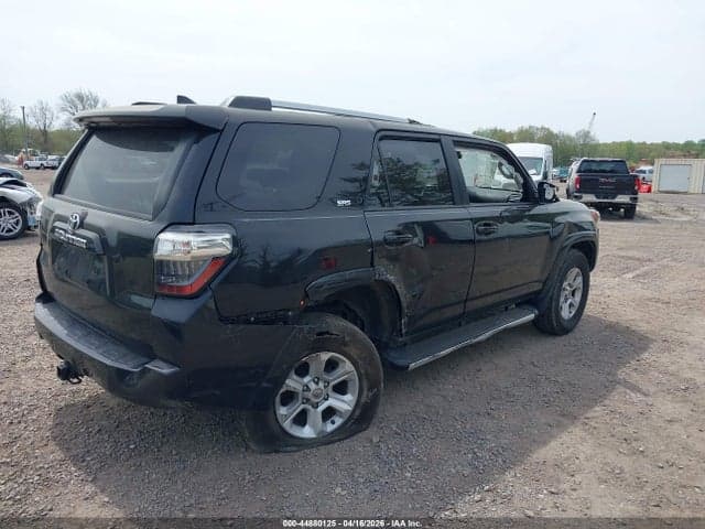 2021 TOYOTA 4RUNNER SR5 4