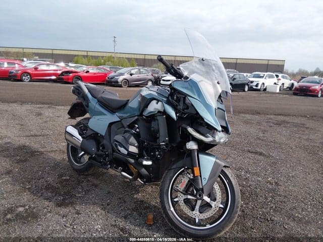 2026 BMW R 1300 RT/RT-P - 1