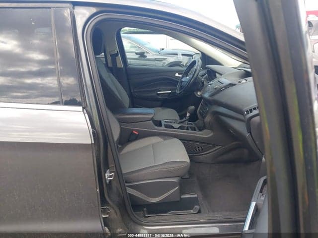 2017 FORD ESCAPE SE 2