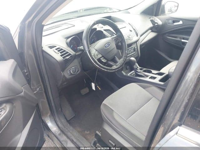 2017 FORD ESCAPE SE 11
