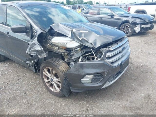 2017 FORD ESCAPE SE 3