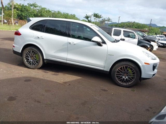 2017 PORSCHE CAYENNE E-HYBRID 1