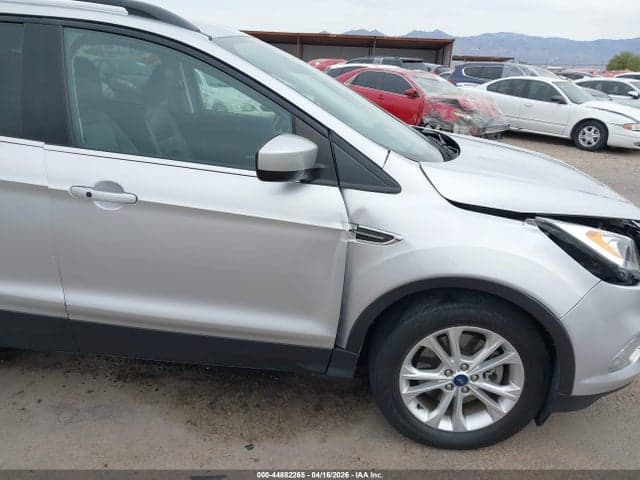 2019 FORD ESCAPE SEL 17