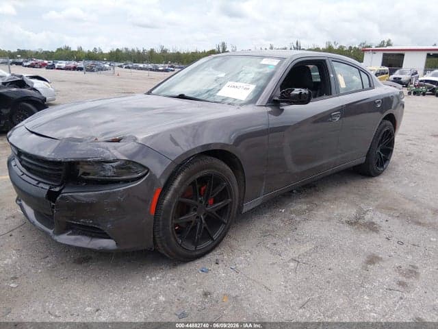 2017 DODGE CHARGER SXT RWD 2