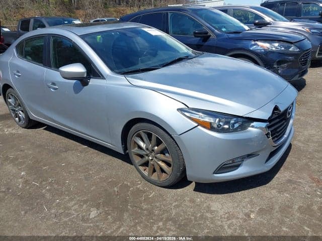 2018 MAZDA MAZDA3 TOURING 1