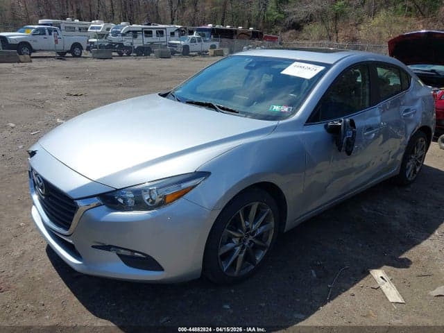 2018 MAZDA MAZDA3 TOURING 2
