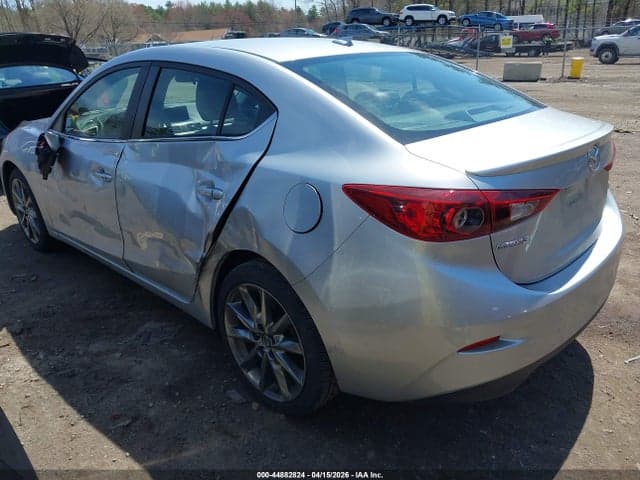 2018 MAZDA MAZDA3 TOURING 3
