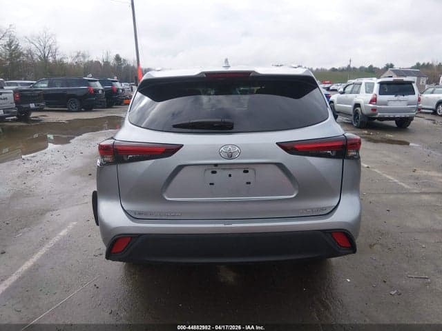 2024 TOYOTA HIGHLANDER XLE 16