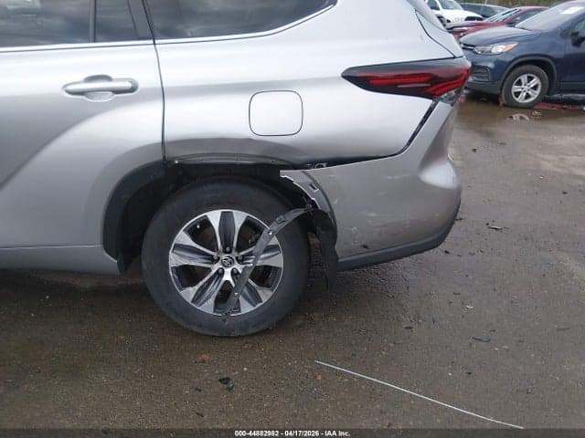2024 TOYOTA HIGHLANDER XLE 6