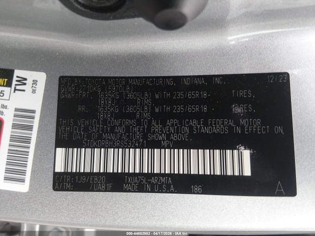 2024 TOYOTA HIGHLANDER XLE 9