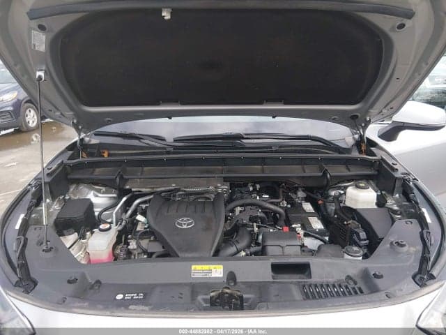 2024 TOYOTA HIGHLANDER XLE 10