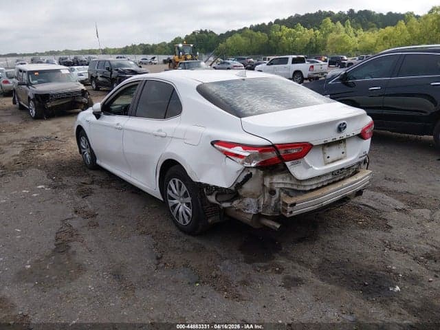 2020 TOYOTA CAMRY LE HYBRID 3
