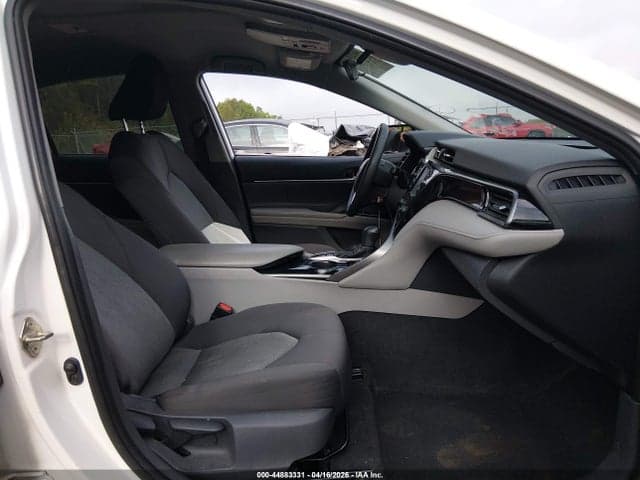 2020 TOYOTA CAMRY LE HYBRID 5