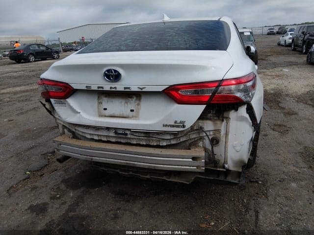 2020 TOYOTA CAMRY LE HYBRID 6
