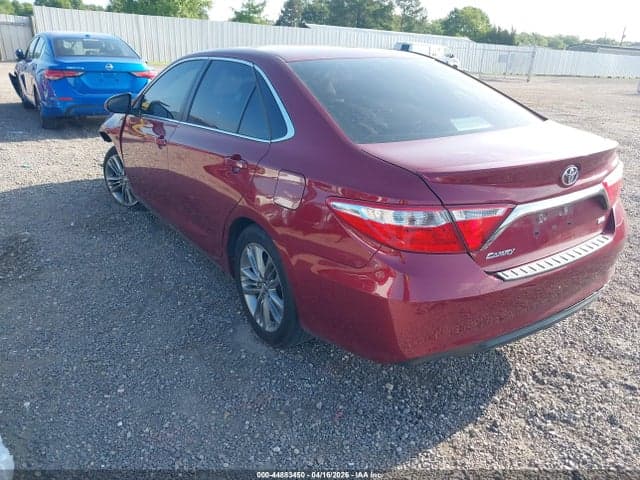 2017 TOYOTA CAMRY SE 3