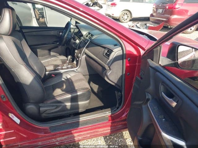 2017 TOYOTA CAMRY SE 5