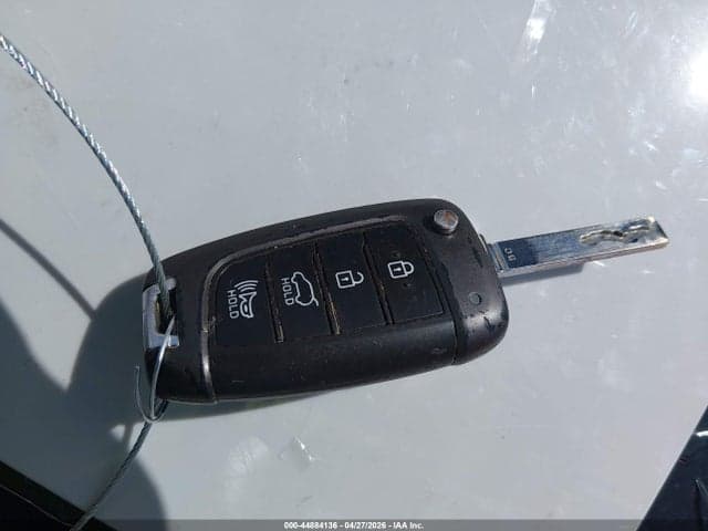 2020 HYUNDAI VELOSTER 2.0 11