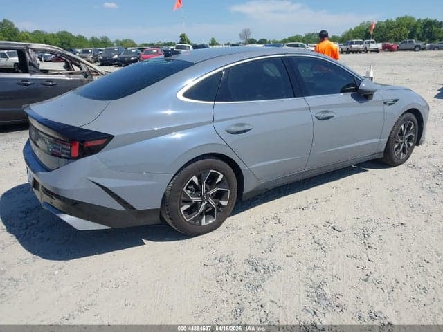 2025 HYUNDAI SONATA SEL 4