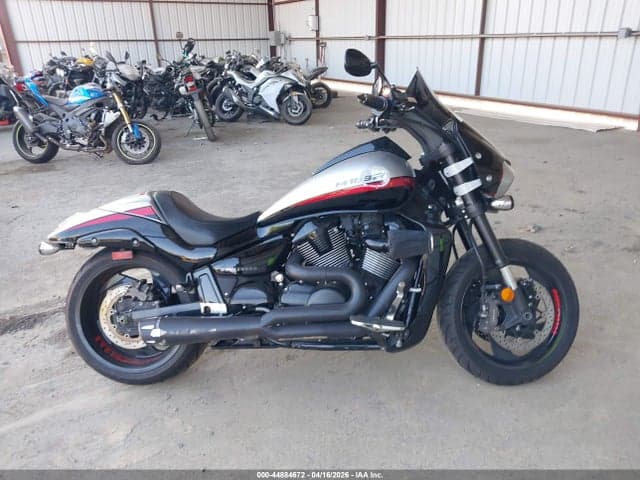 2018 SUZUKI VZR1800 12