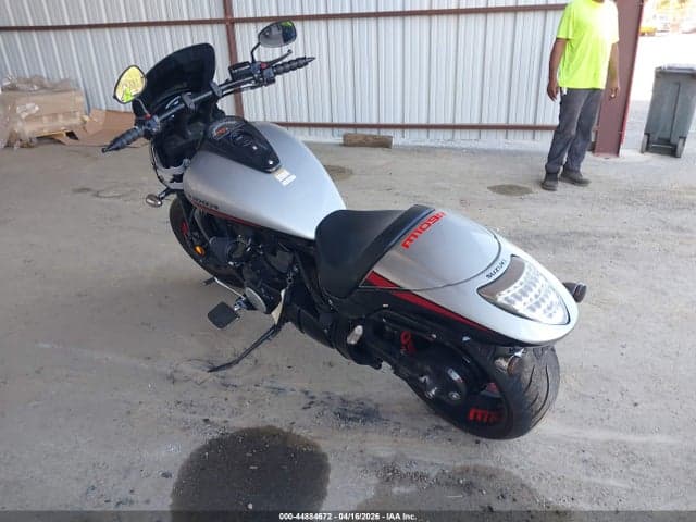 2018 SUZUKI VZR1800 3