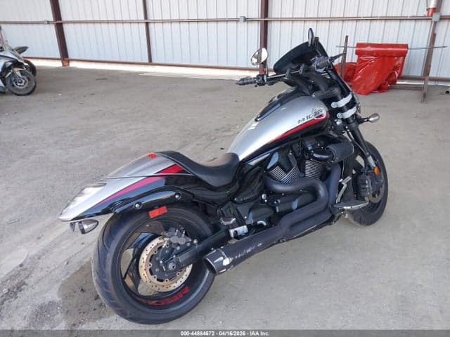 2018 SUZUKI VZR1800 4