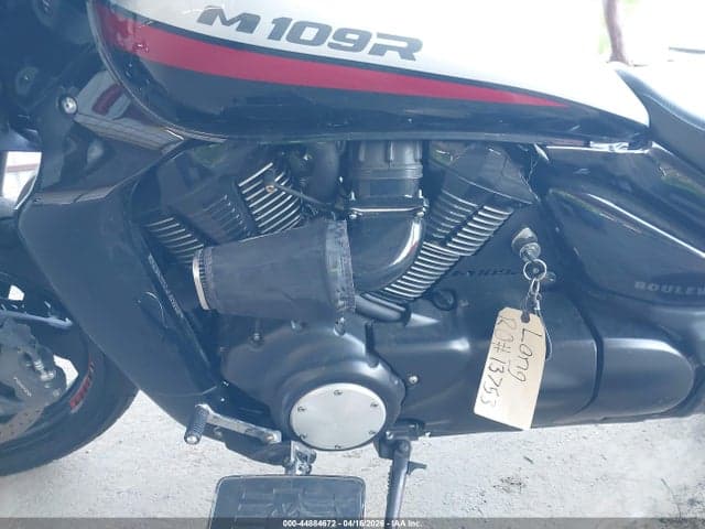 2018 SUZUKI VZR1800 9