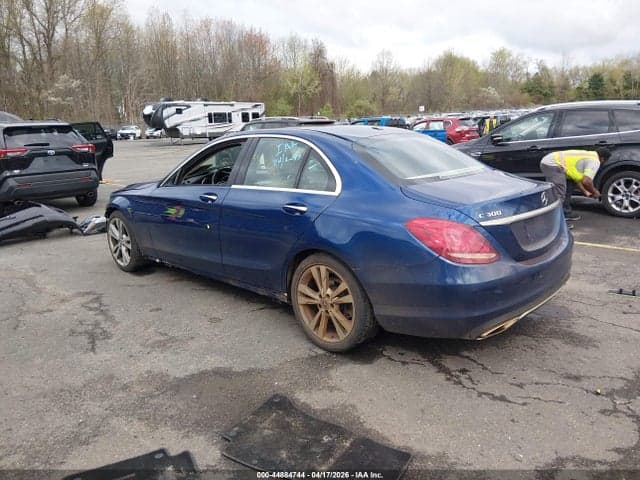 2018 MERCEDES-BENZ C 300 3