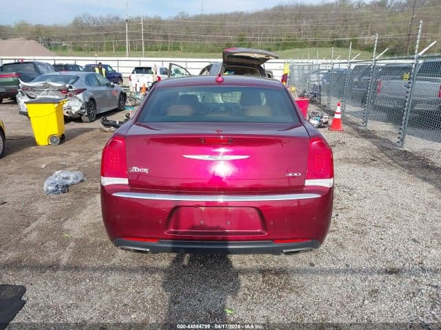 2018 CHRYSLER 300 LIMITED 16
