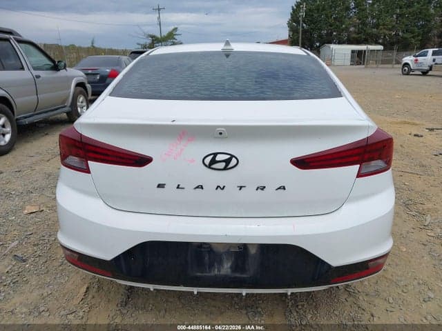 2019 HYUNDAI ELANTRA SEL 16