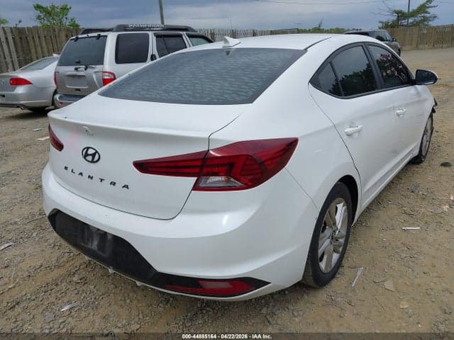 2019 HYUNDAI ELANTRA SEL 4