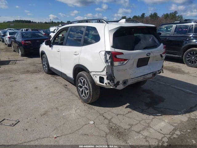 2023 SUBARU FORESTER PREMIUM 3