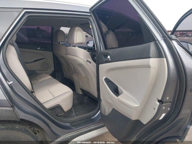 2018 HYUNDAI TUCSON SEL 8